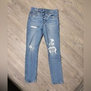 Levi's Blue Skinny Jeans with Vintage-Inspired Distressing